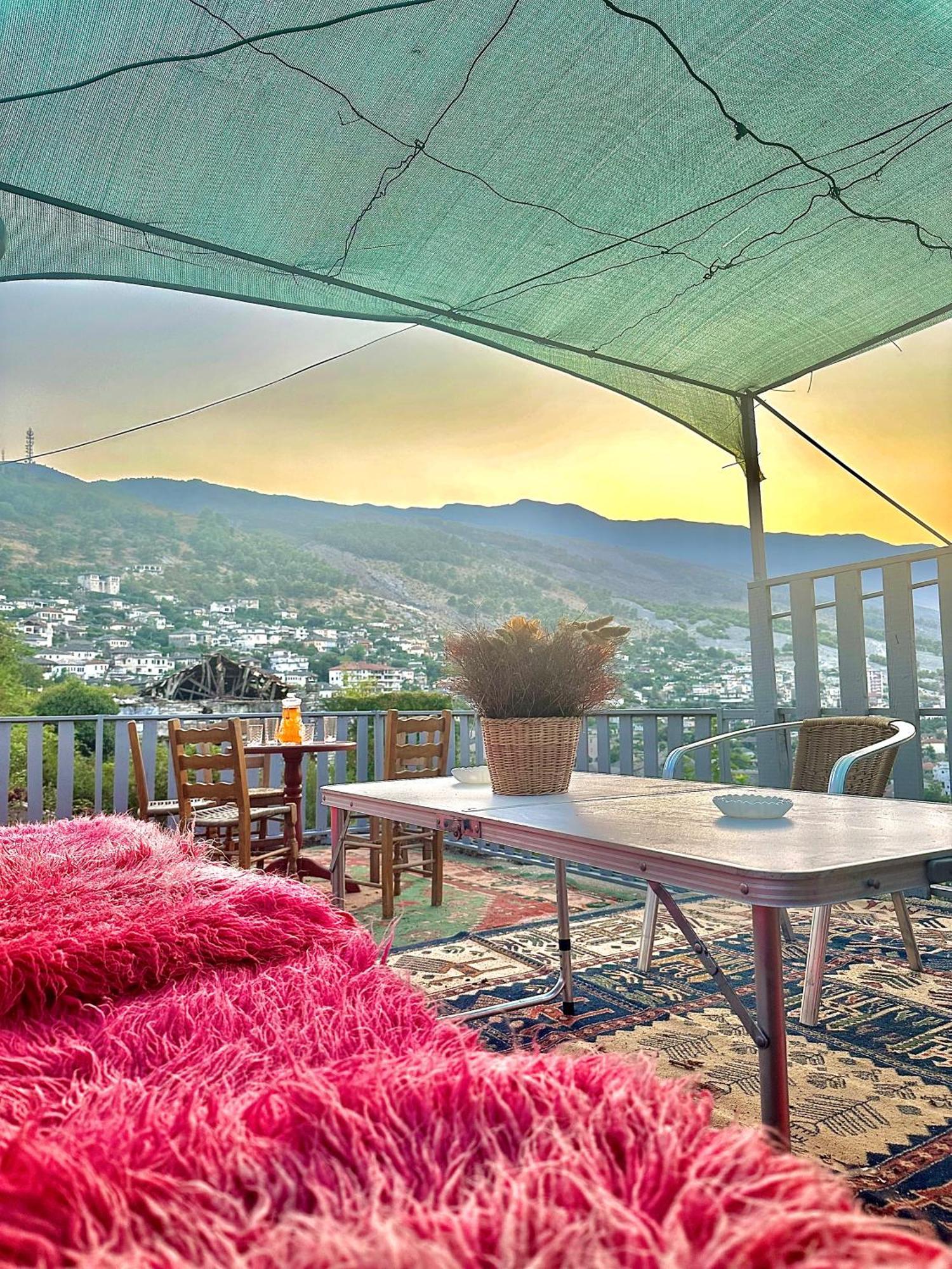 מלון Gjirokastër Grandpas House מראה חיצוני תמונה