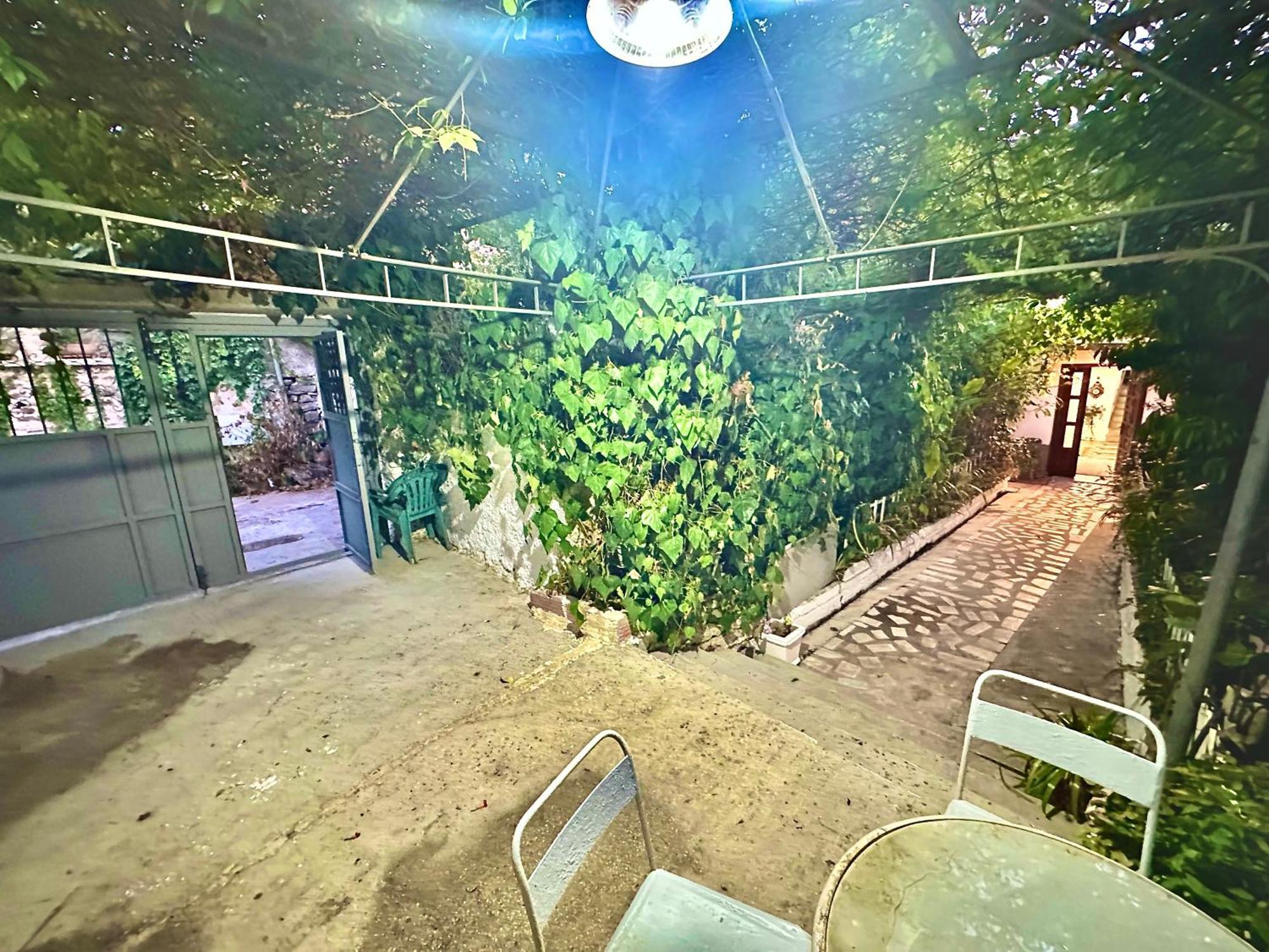 מלון Gjirokastër Grandpas House מראה חיצוני תמונה